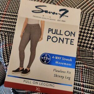 Women's 7 Seven Point  Glen Plaid Stretch ,  leggings Pants Brand New XL
